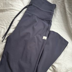 Vuori every day flare leggings